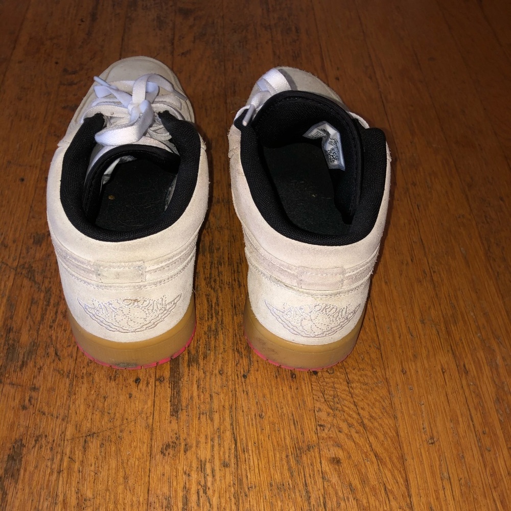 Jordan 1 Mid - Picture 3 of 5